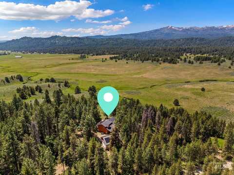 10389 Gamann Dr, Cascade, ID 83611