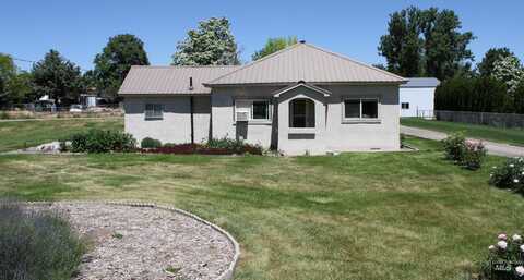 710 Lone Star Rd, Nampa, ID 83651