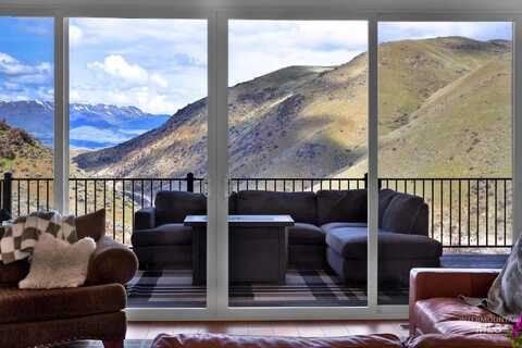 44 Shoemaker Drive, Horseshoe Bend, ID 83629