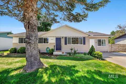 2015 California St, Gooding, ID 83330