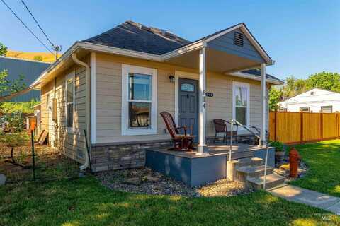 814 2nd Street, Asotin, WA 99402
