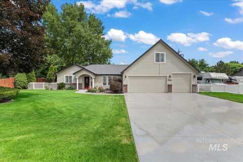 3720 E Kings Gate Dr, Nampa, ID 83687