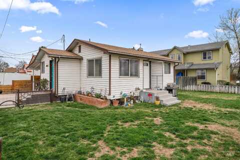 704 NE 5th St, Meridian, ID 83642