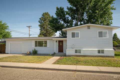320 E 12th N, Mountain Home, ID 83647