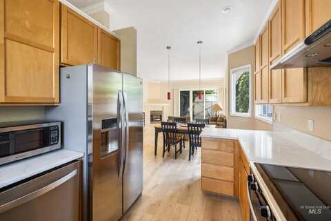 2072 N 28th St, Boise, ID 83702