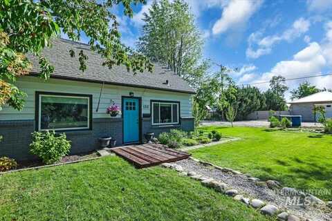 1315 E Lincoln Ave, Nampa, ID 83686