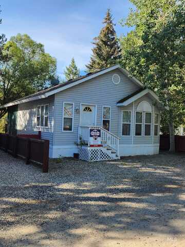 514 E13 Sawyer St, Cascade, ID 83611
