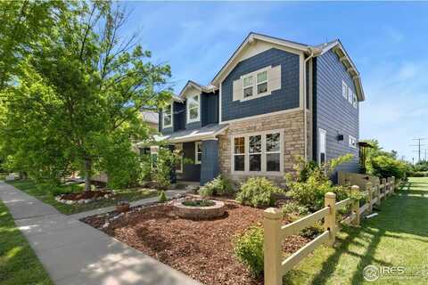 633 Deerwood Dr, Longmont, CO 80504