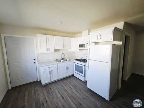 809 Rose Ave, El Centro, CA 92243