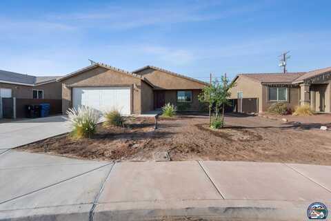 516 Quail Ct, Imperial, CA 92251