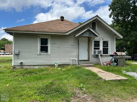 206 Center Street, Harrisburg, AR 72432