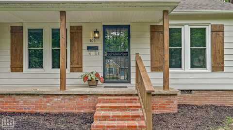 705 W College Avenue, Jonesboro, AR 72401