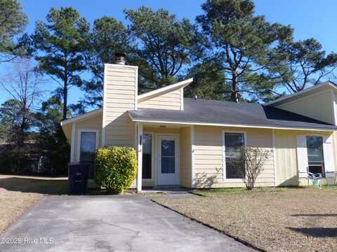 112 Village Circle, Jacksonville, NC 28546