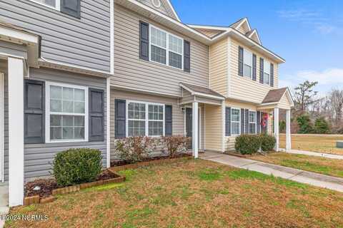 200 Lanieve Court, Hubert, NC 28539