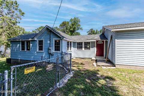 105 Queens Road, Jacksonville, NC 28540