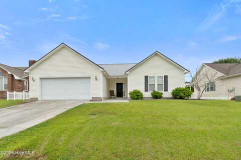 315 Whirlaway Boulevard, Sneads Ferry, NC 28460