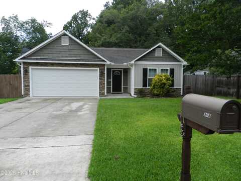 305 Roosevelt Road, Jacksonville, NC 28540
