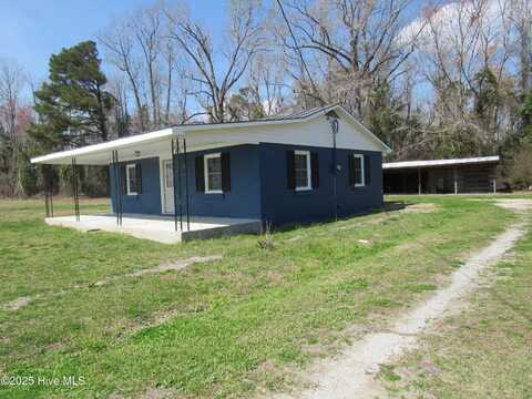 7470 White Oak River Road, Maysville, NC 28555