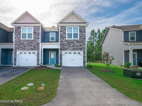 355 S Stingray Lane, Sneads Ferry, NC 28460