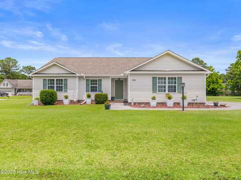 102 Flat Rock Lane, Richlands, NC 28574
