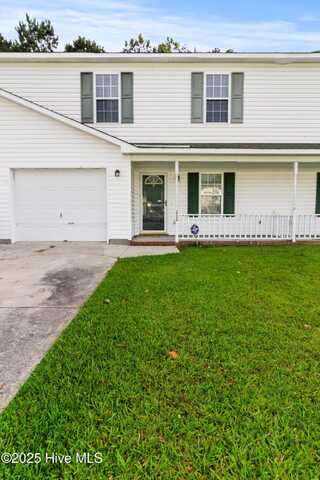 212 Winners Circle S, Jacksonville, NC 28546