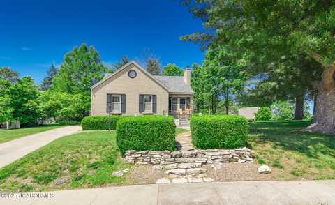 1912 HAYSELTON DRIVE, Jefferson City, MO 65109