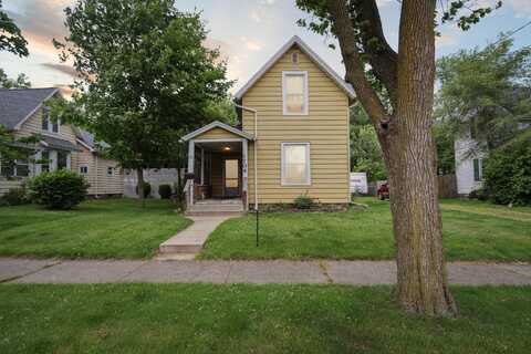 1704 Pringle Avenue, Jackson, MI 49203