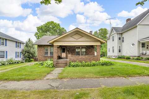 810 N Superior Street, Albion, MI 49224