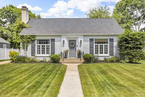 720 Crescent Road, Jackson, MI 49203