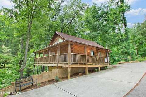 3355 Priscilla Heights Lane, Sevierville, TN 37862
