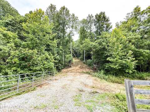 Forest Creek Pkwy, Oak Ridge, TN 37830