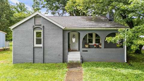 520 W 7th Ave, Lenoir City, TN 37771
