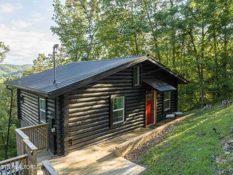1065 Shell Mountain Rd, Sevierville, TN 37876