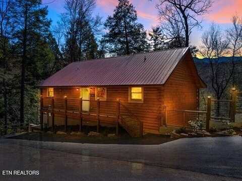 1646 Misty Hollow Way, Gatlinburg, TN 37738
