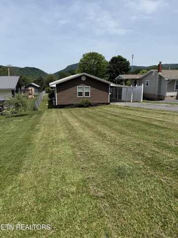 321 Coleman St, Harrogate, TN 37752