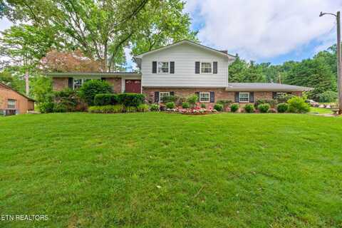 8201 Ainsworth Drive, Knoxville, TN 37909