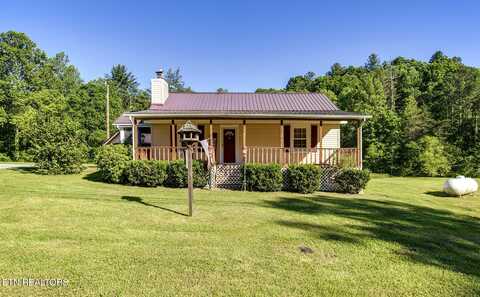 883 Old Harriman Hwy, Harriman, TN 37748