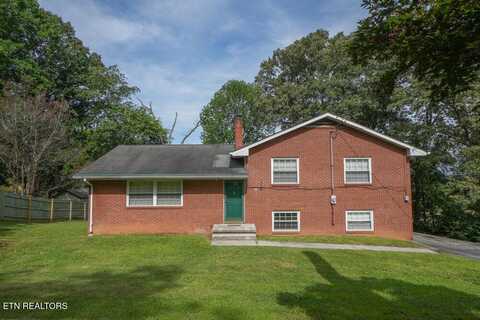 2001 Highland Rd, Maryville, TN 37801