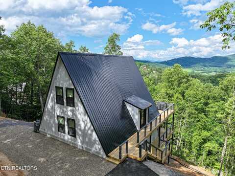 1856 Natures Lane, Sevierville, TN 37862