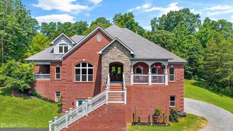 33 Riverside Drive, Oak Ridge, TN 37830