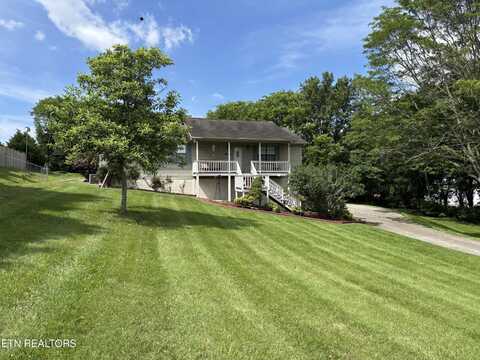 2726 Kentwood Drive, Kodak, TN 37764