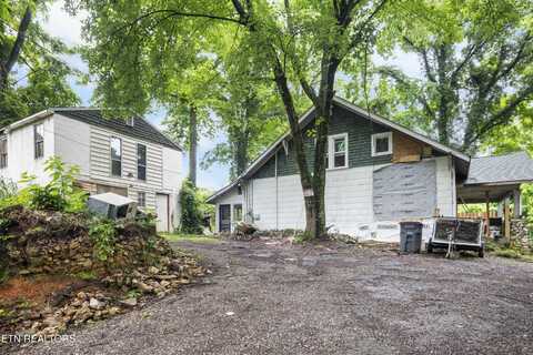 5530 N Broadway St, Knoxville, TN 37918