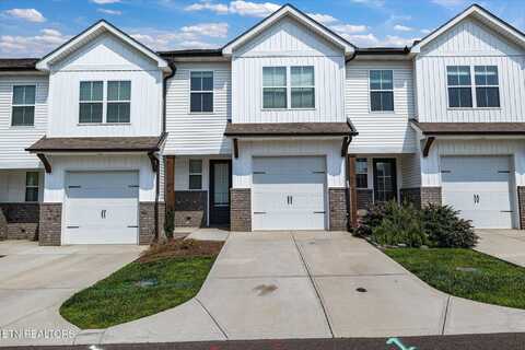 205 Harper Village Way, Lenoir City, TN 37771