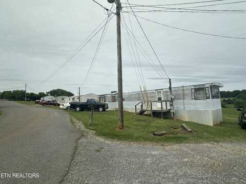 1059 Hale Rd, Dandridge, TN 37725