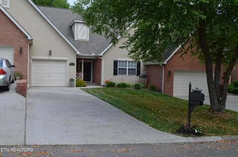 2714 Knob Creek Lane, Knoxville, TN 37912