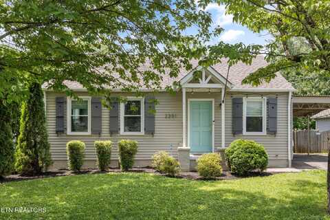 2201 W Glenwood Ave, Knoxville, TN 37917