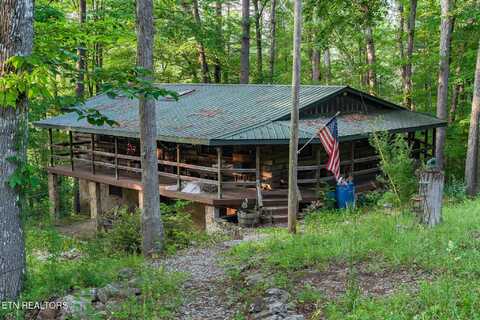 1555 Brown Crk Drive, Crossville, TN 38571