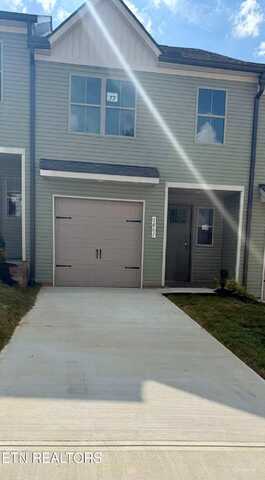 1807 Bennett Village Drive, Maryville, TN 37804