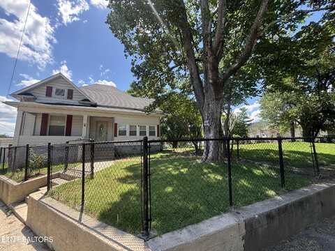 2701 Pershing St, Knoxville, TN 37917