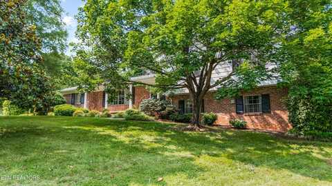 9409 Needles Drive, Knoxville, TN 37923